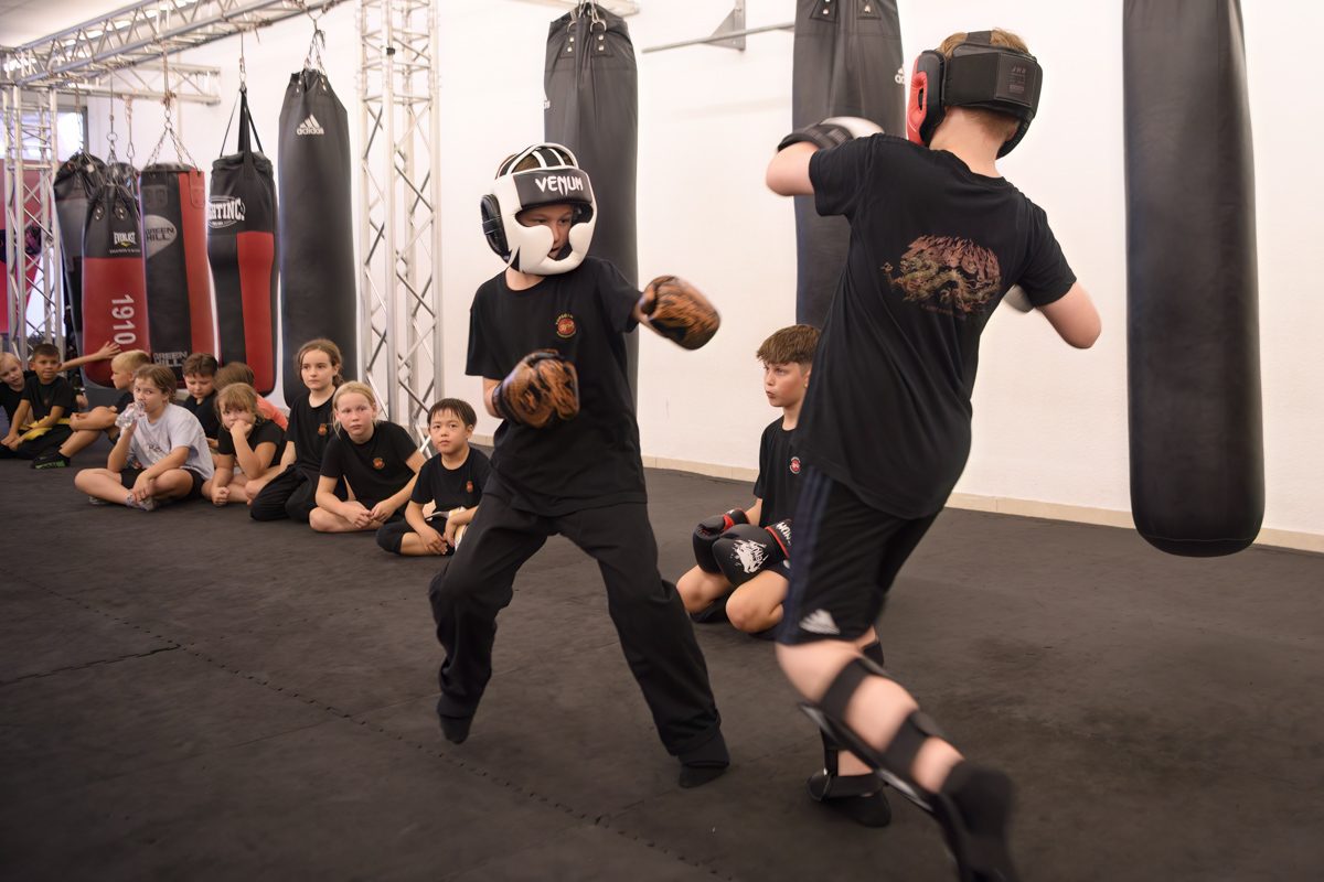 Dragons Kindertraining in der Kampfsportschule Tops Gym in Offenbach an der Queich