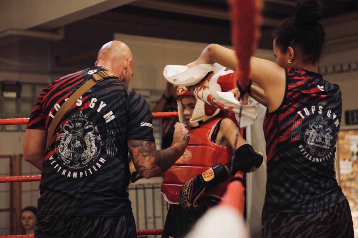 Fight Team Training in der Kampfsportschule Tops Gym in Offenbach an der Queich